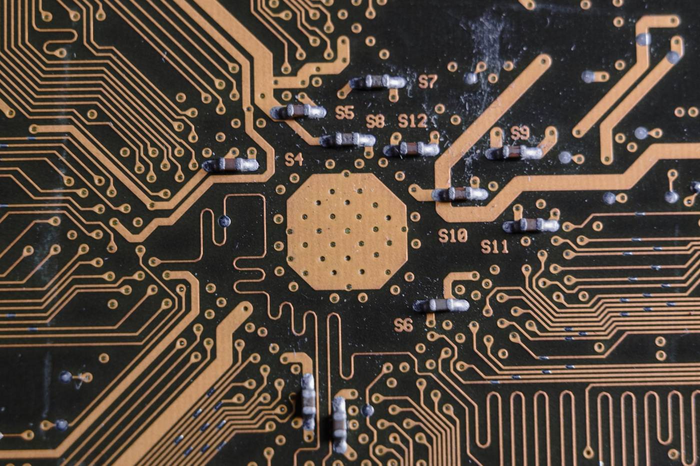 Semiconductor chip manufacturing